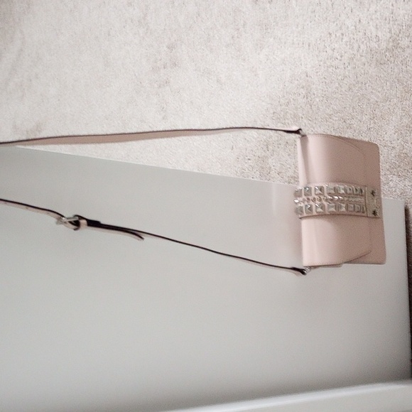 Gorgeous Valentino crossbody bag - Picture 8 of 8